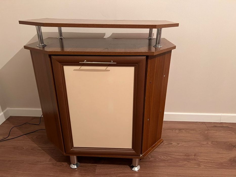 Продам тумбу

Прочная, аккуратная тумба в о