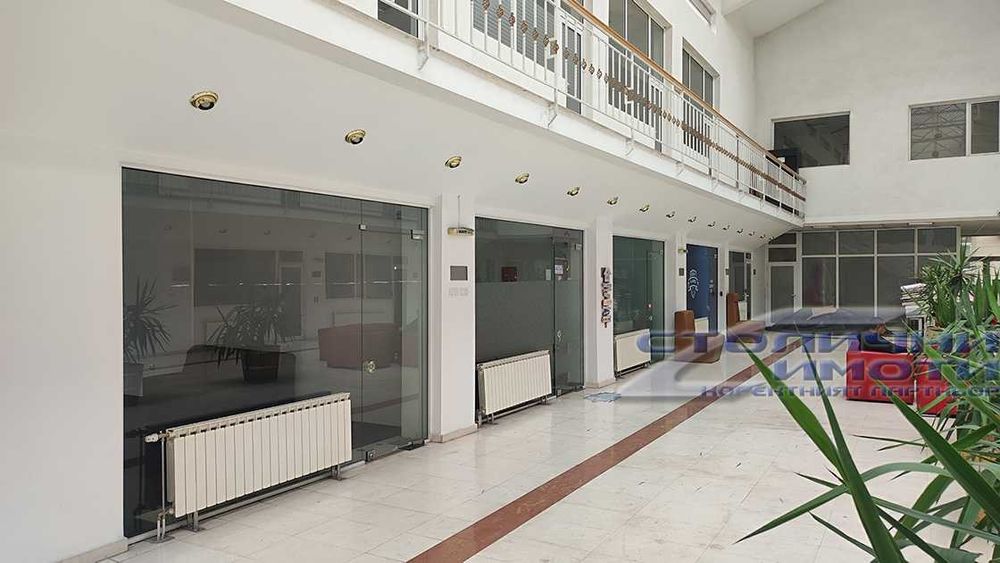 Дава се под наем Офис в София, Център - 45 кв.м за 306 € - Снимка #1