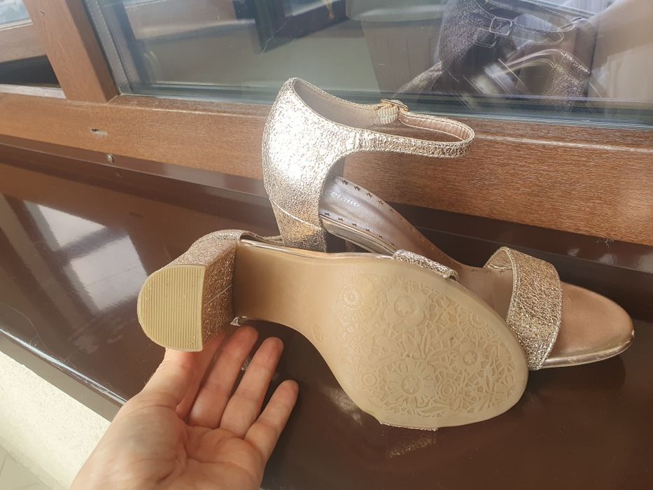 Sandale aurii/ argintii cu toc gross de 10 cm