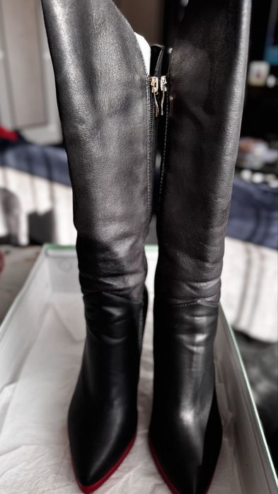 Черни ботуши 39 номер