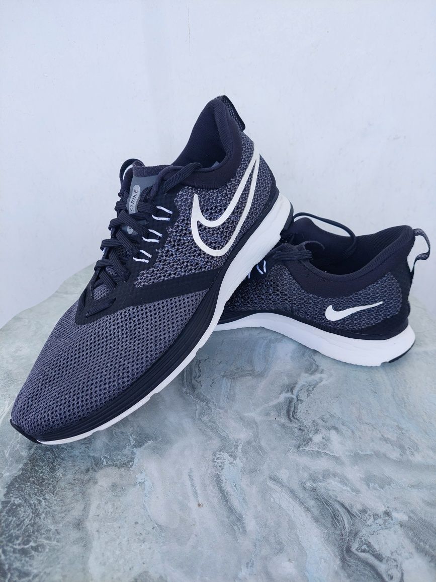 Дамски маратонки Nike