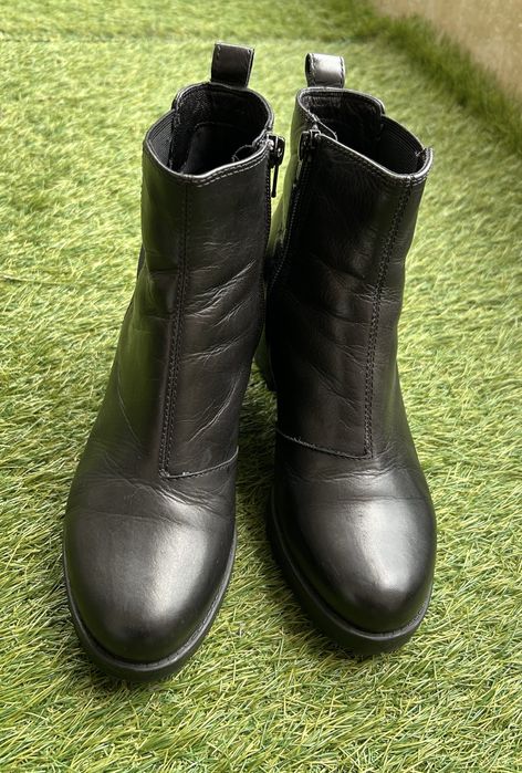 Дамски боти Vagabond естествена кожа с дебел ток черни