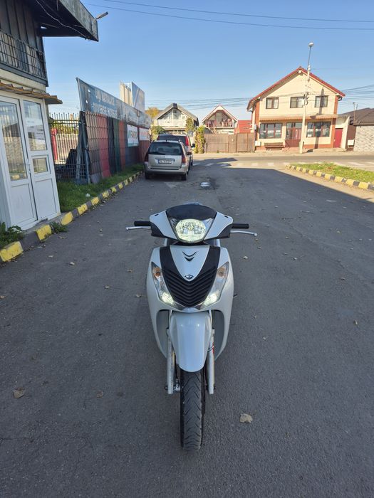 Honda sh125i injecție