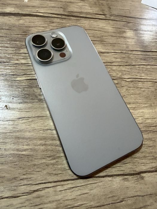 Iphone 15 pro sim+esim