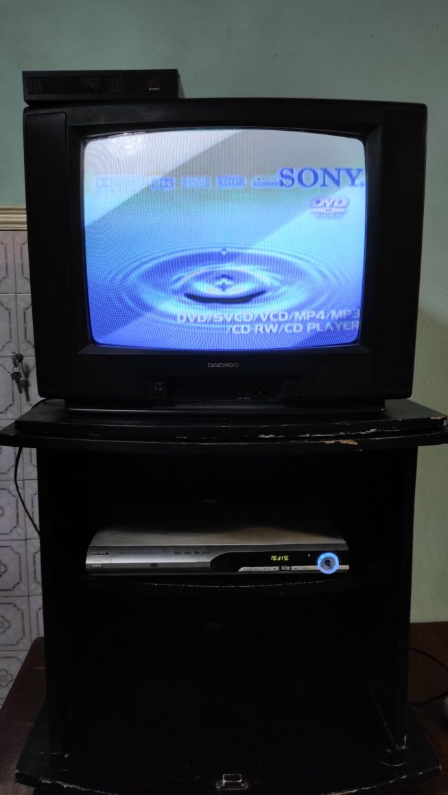 Televizor Daewoo kompleti bilan arzon narxda sotiladi