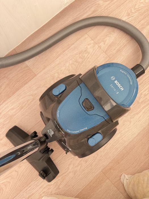Продам пылесос Bosch