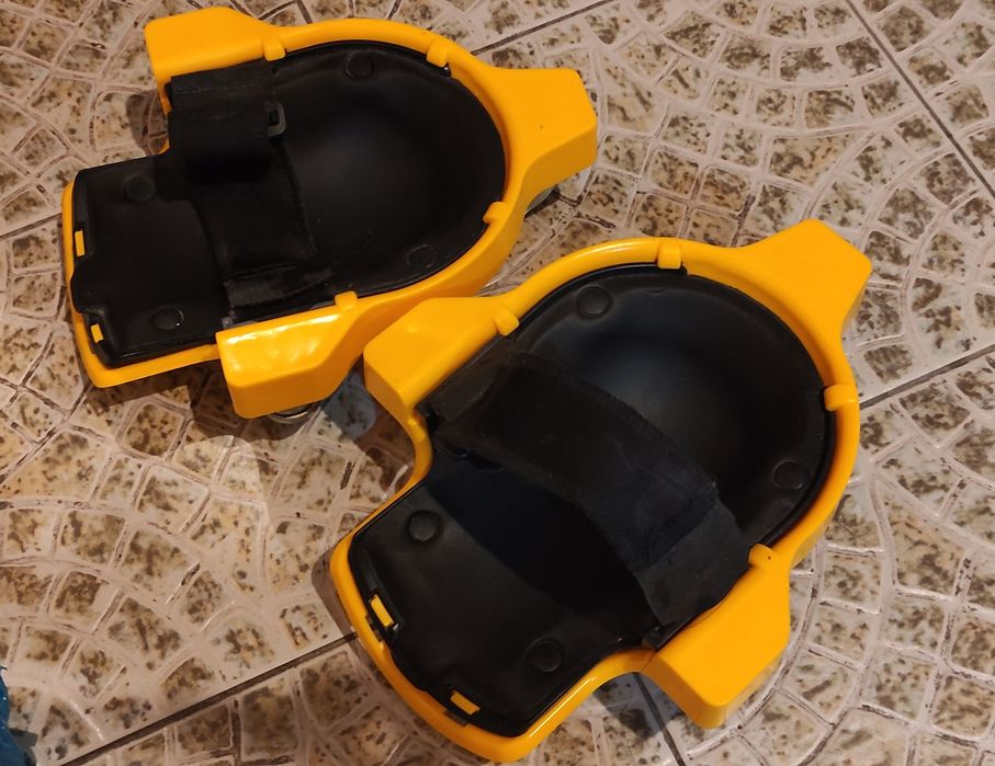 Наколенники строительные на колесиках