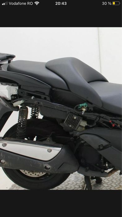 Maxiscuter moto honda forza nss300