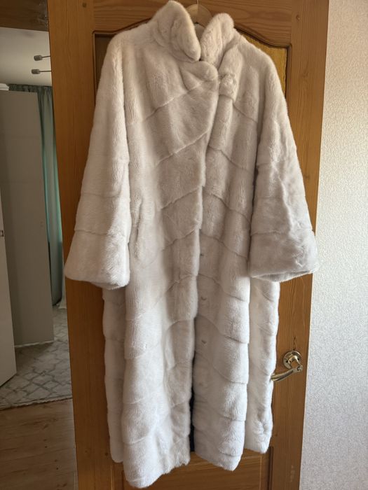 Белая шуба в пол