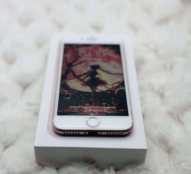 Vand / Schimb IPhone 7  Roz  Impecabil