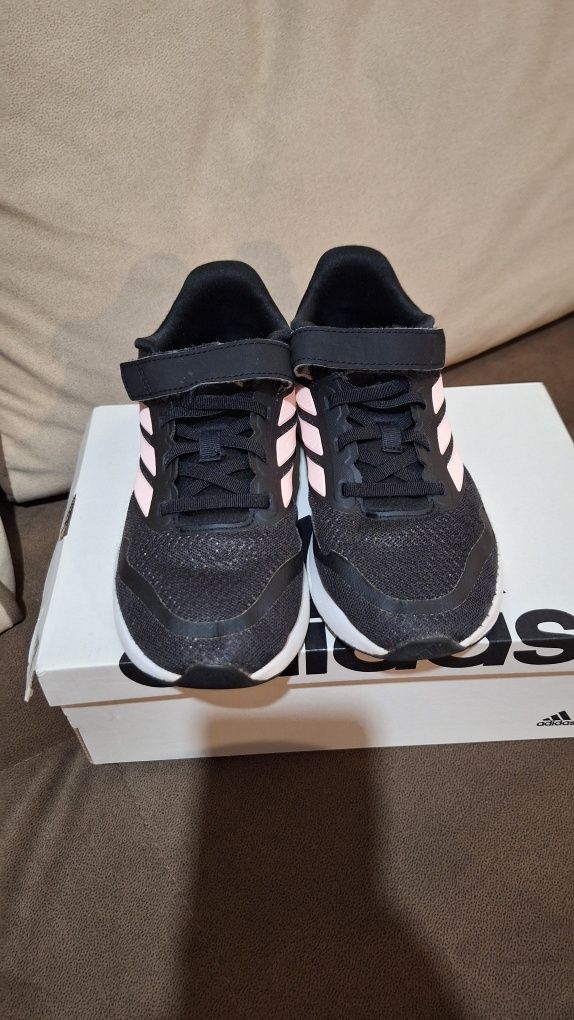 Маратонки за момиче  Adidas