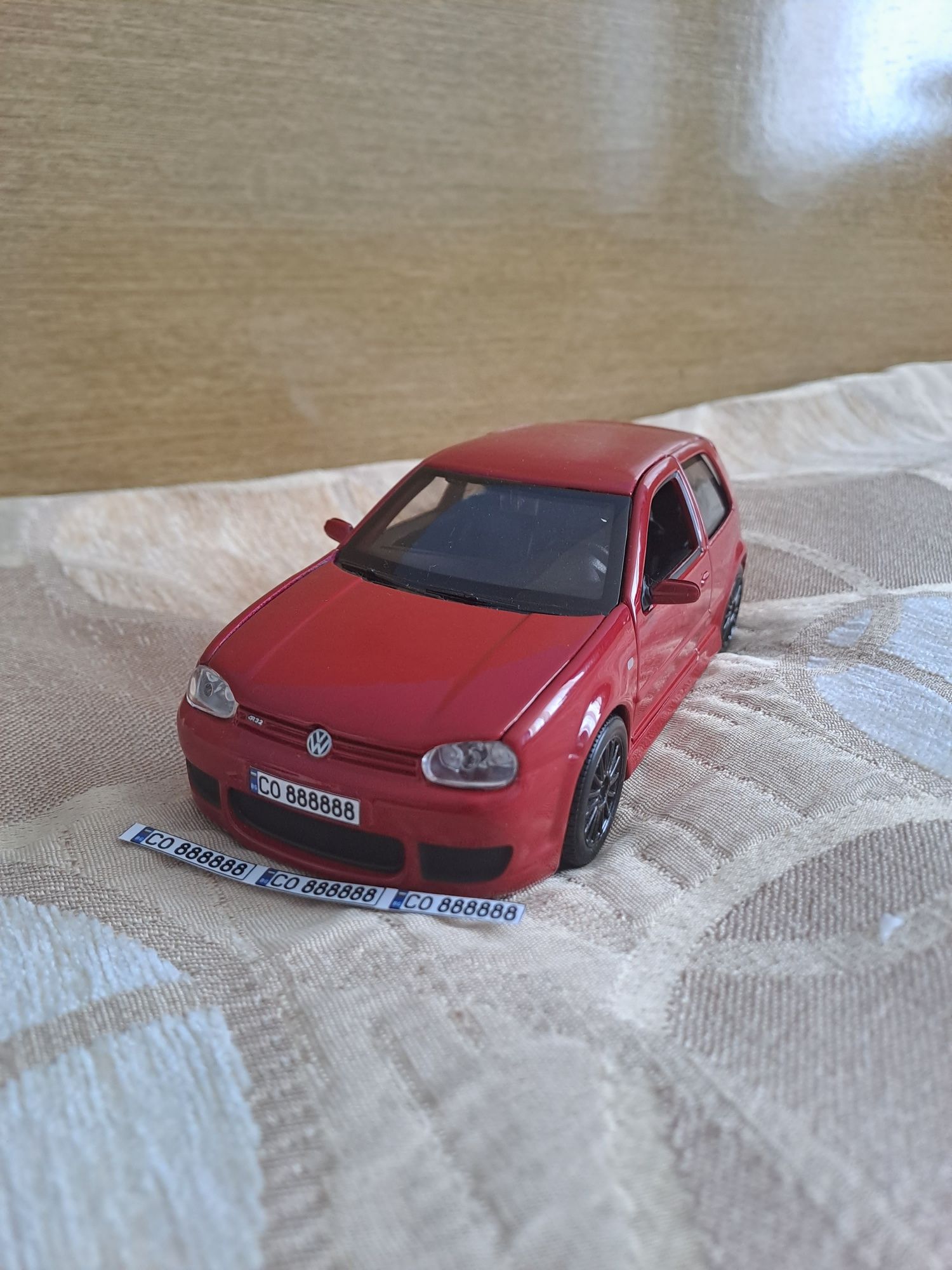 Golf 4 r32 играчка