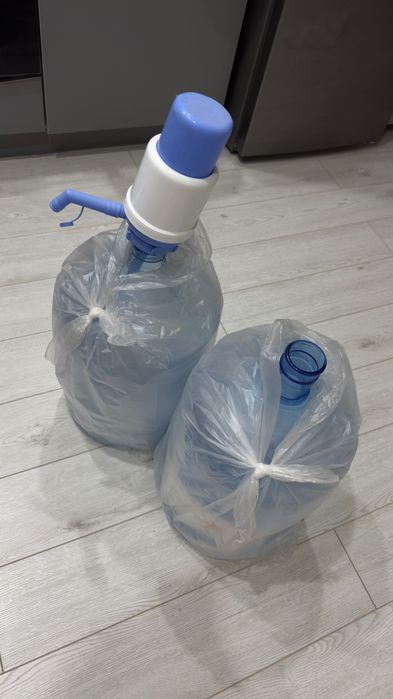 Бутыли для воды с помпой