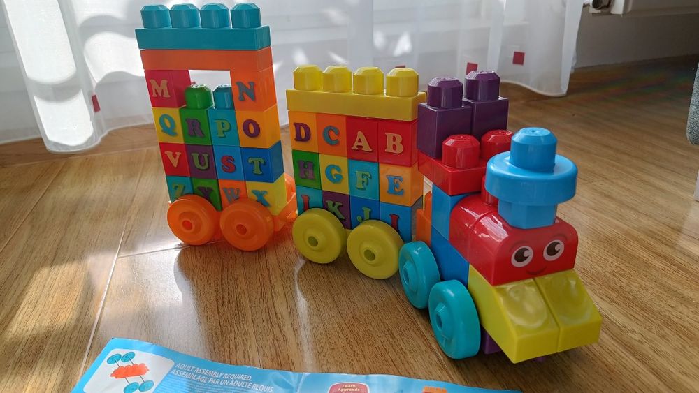 Mega Bloks trenulețul cu litere