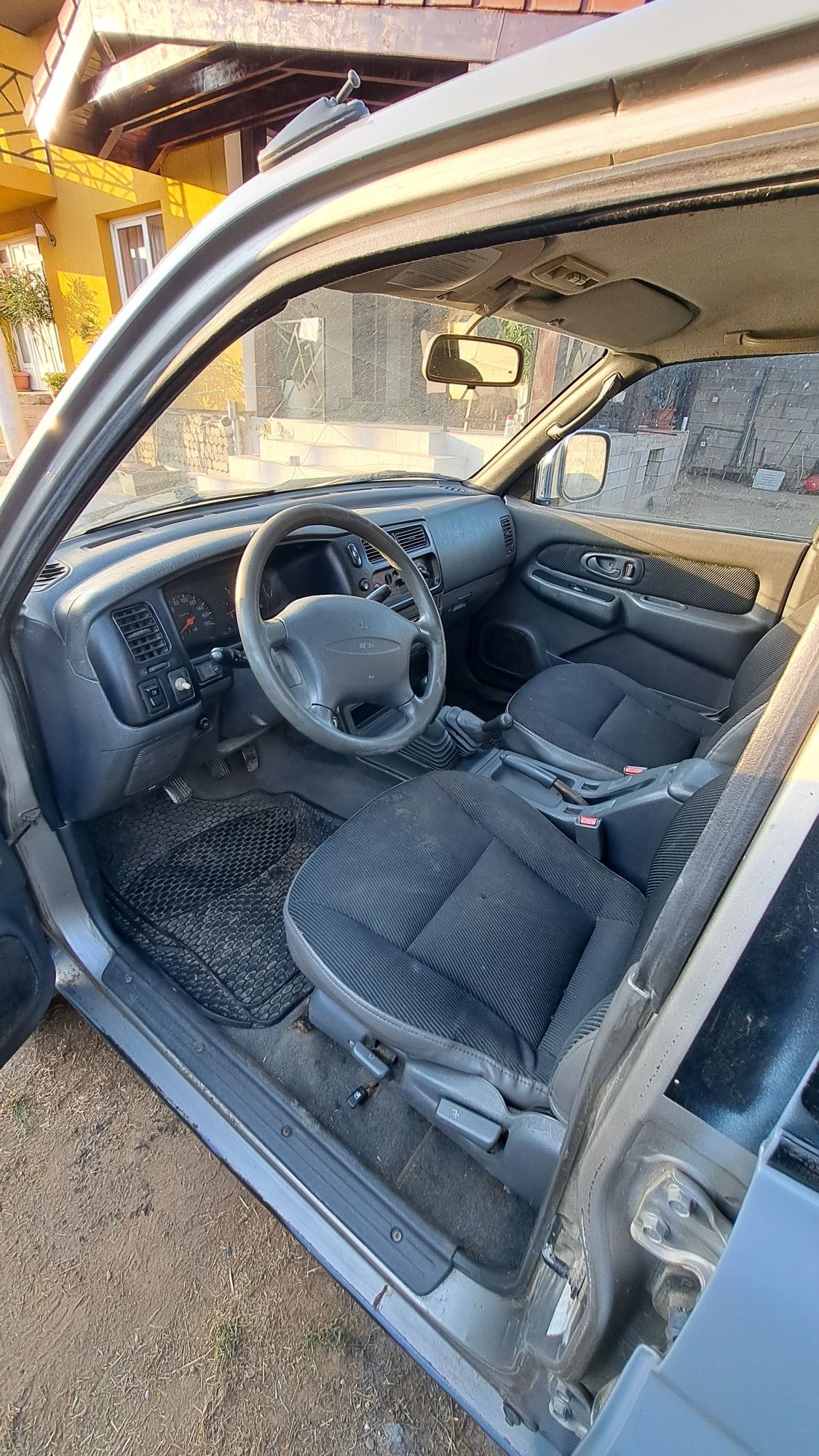 Mitsubishi l200 pompa clasica