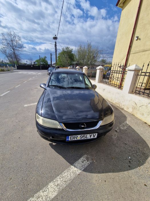 Vând Opel Vectra