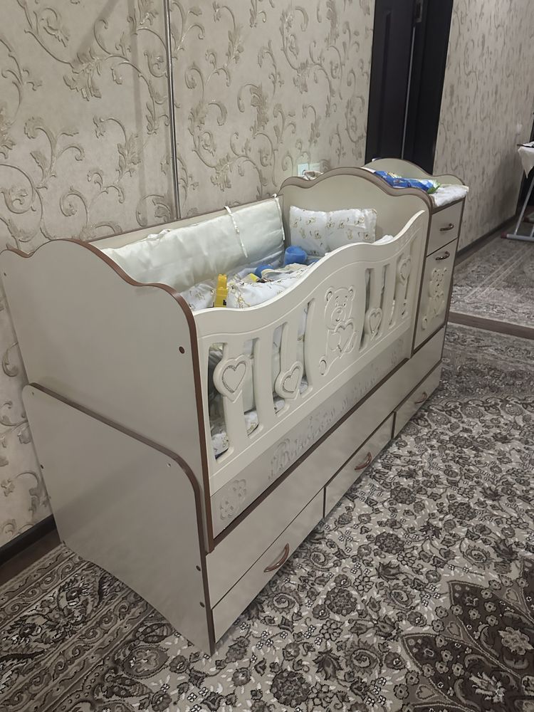 Болалар учун кровать манеж