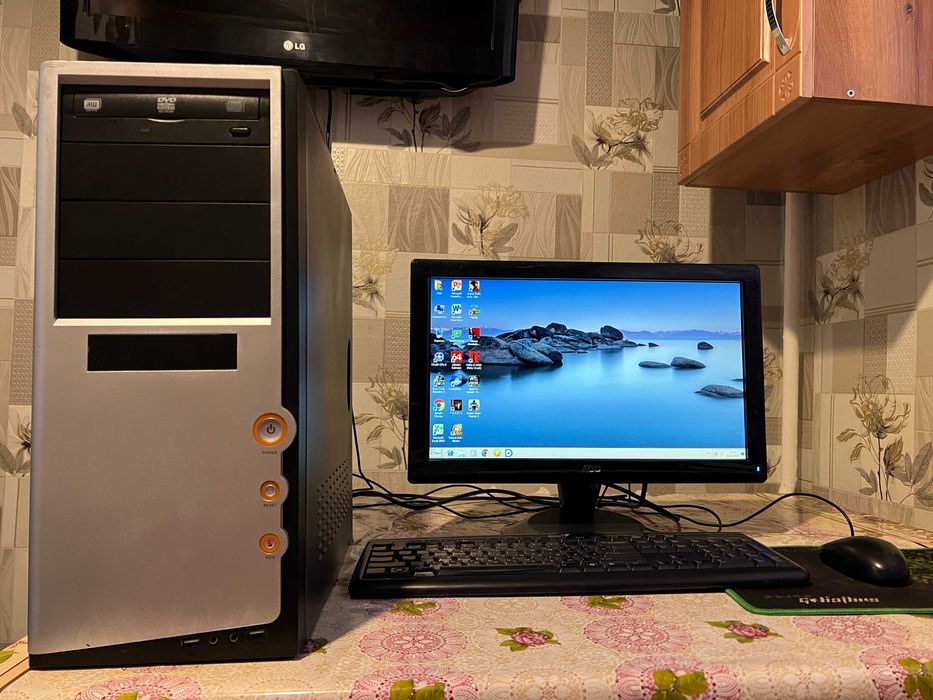 Продам компьютер в комплекте (монитор+системный блок+клавиатура+мышка)