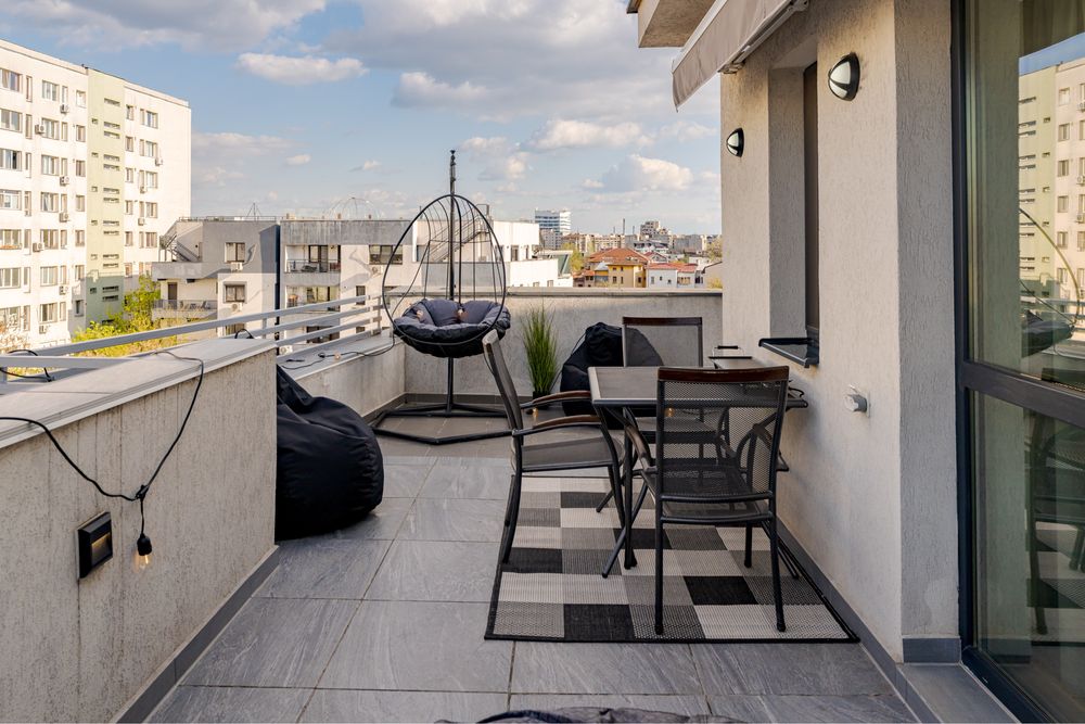 Apartament Penthouse cu jacuzzi privat terasa universitate