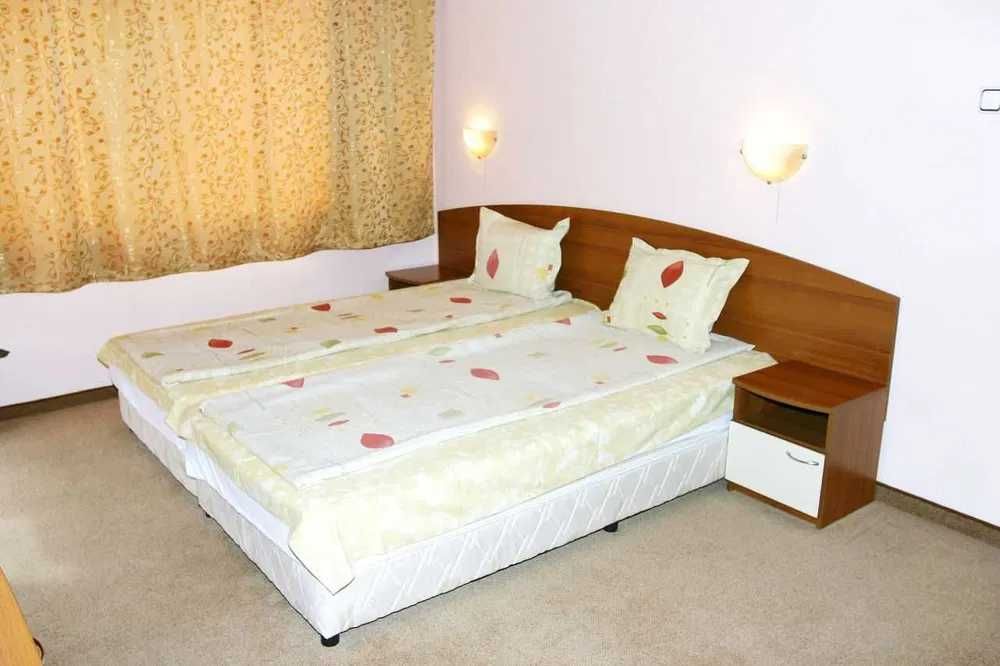 Продава се Хотел в с. Равда, Област Бургас - 640 кв.м за 969 €/кв.м - Снимка #2