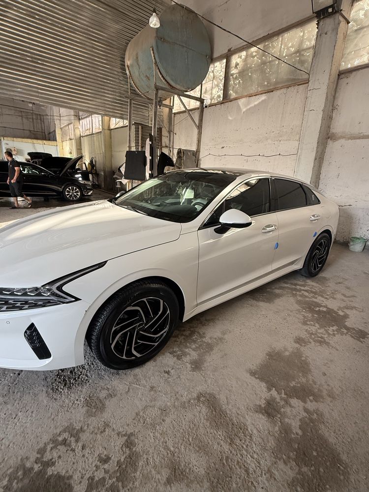 Kia k5  salondan chiqanday yangi 2023