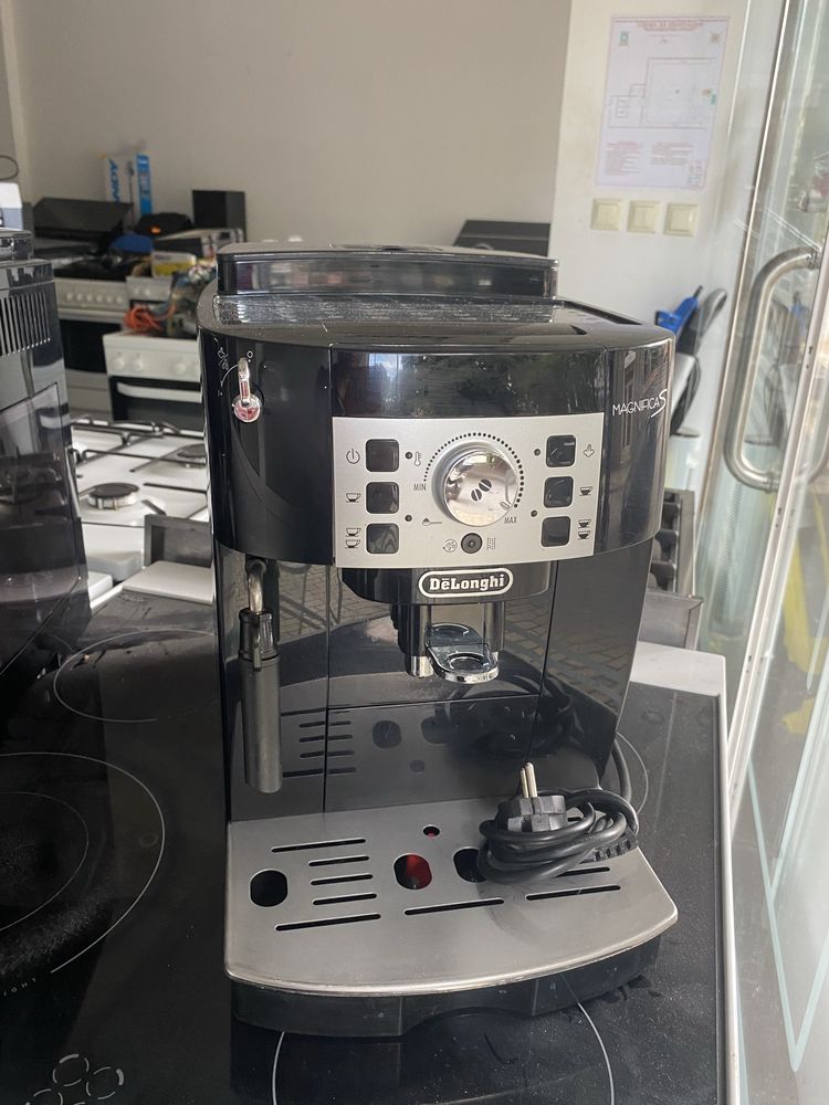 Кафемашина DELONGHI