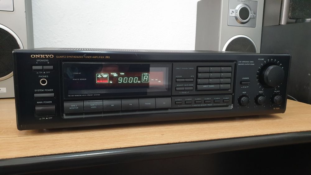 Amplituner Onkyo TX-7920