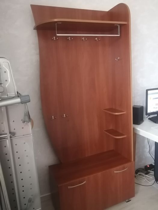 Продам прихожую, б/у.