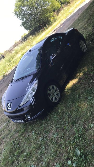 Vând Peugeot 207 CC