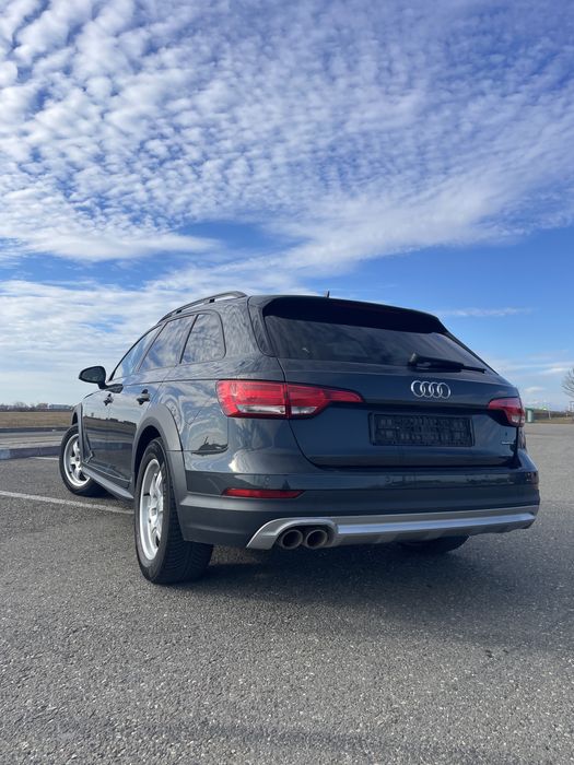 Audi A4 Allroad/ ACC/ Virtual/ Panoramic/ carplay