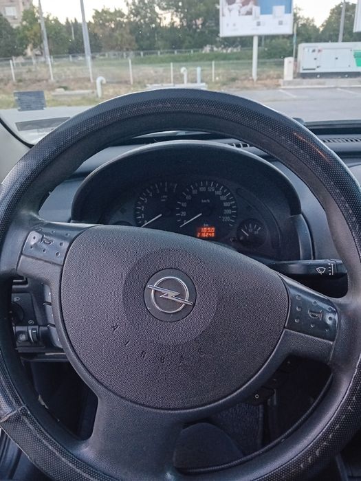 Продава Опел комбо 1,6