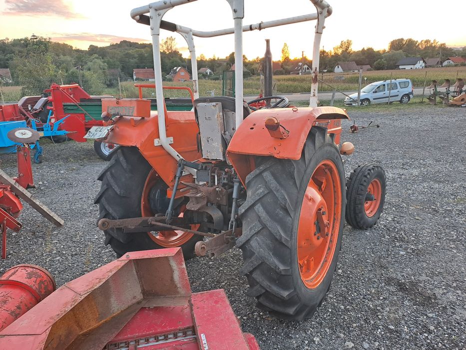 Tractor FIAT 450 stare impecabila cu 2 manete recent adus in RO.