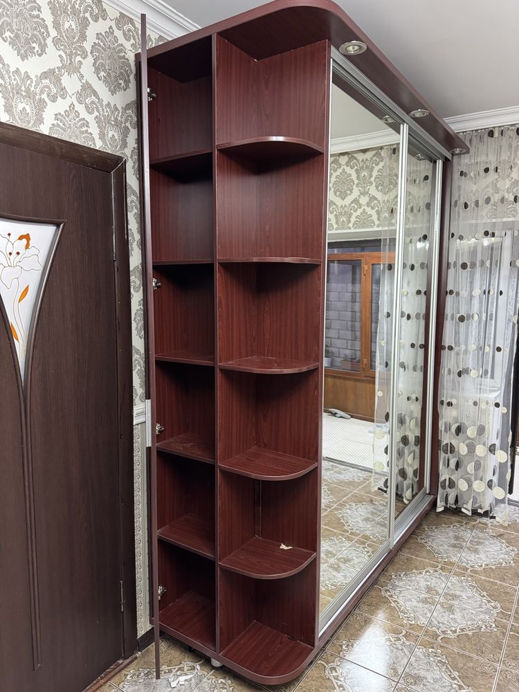 Мебель для дома : шкаф в прихожую
