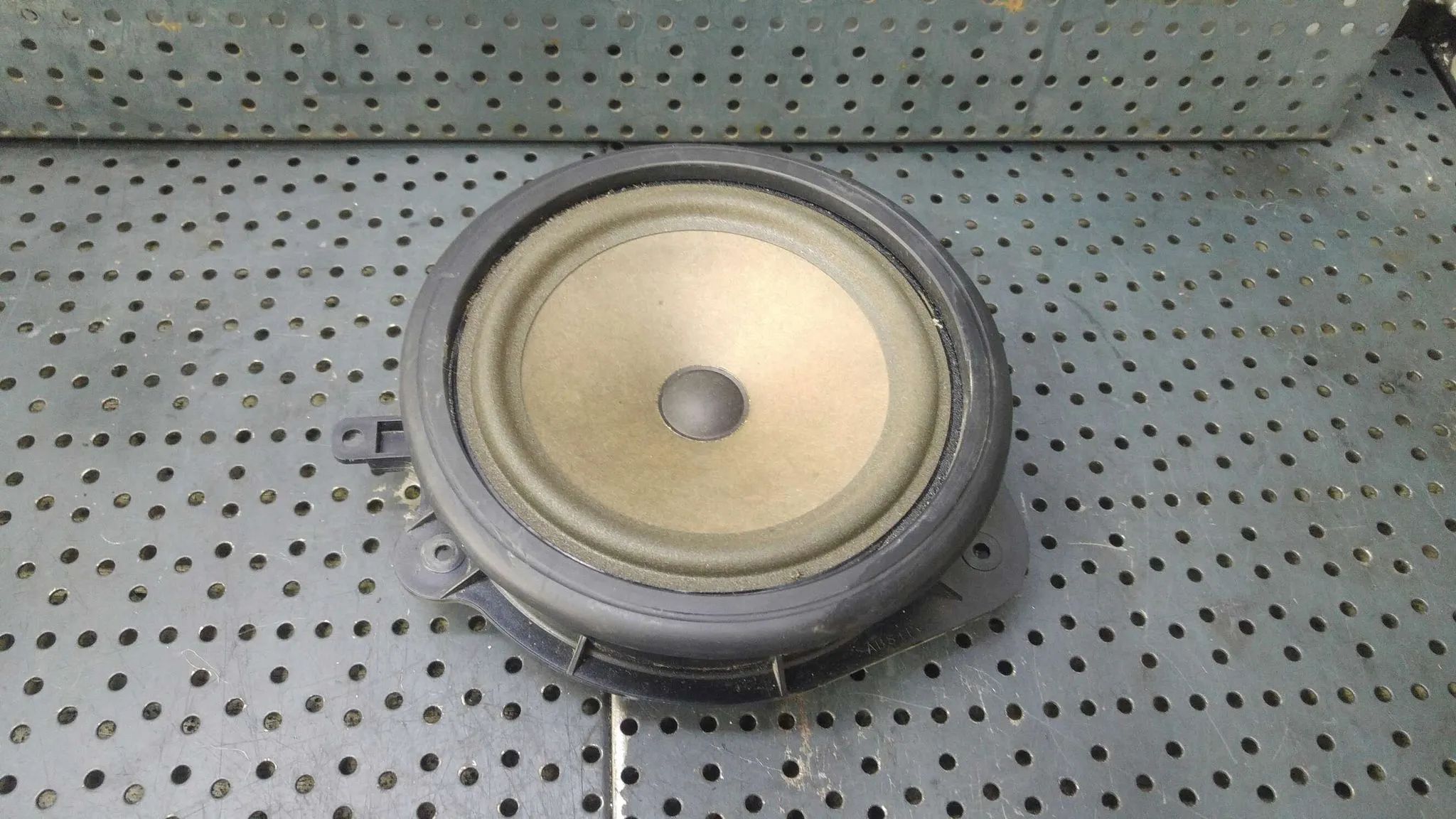 Boxa audio dreapta spate audi a3 8p 8p0035411