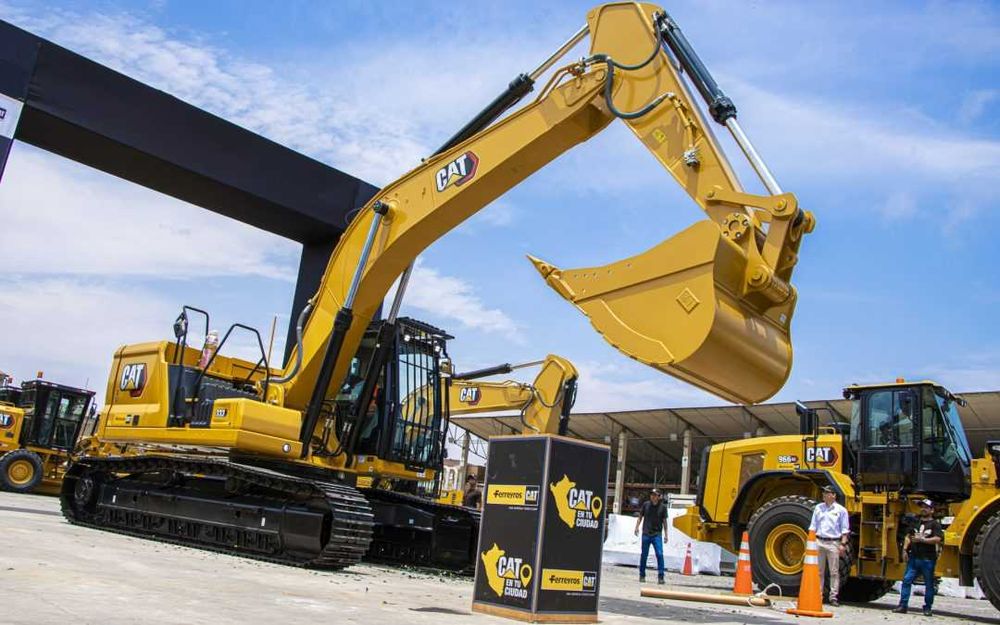 Гусеничный экскаватор CAT [333] 2м³ В НАЛИЧИИ