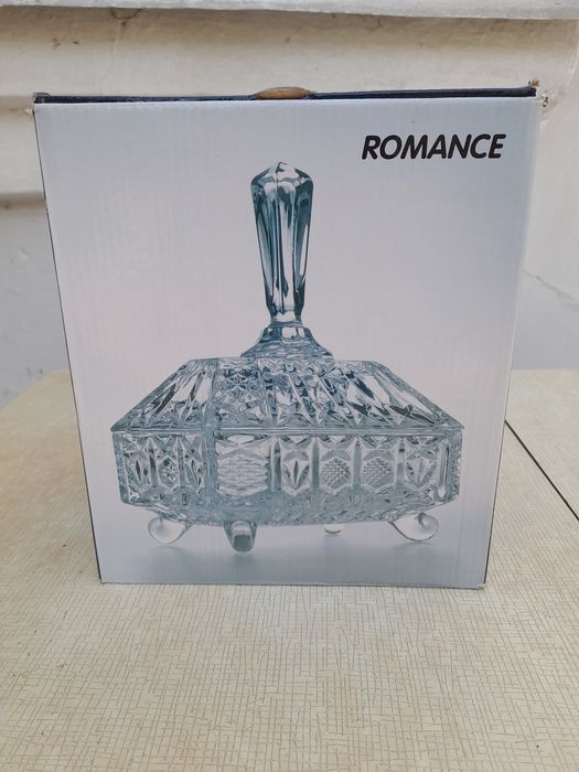 Ваза с крышкой. Хрусталь-стекло