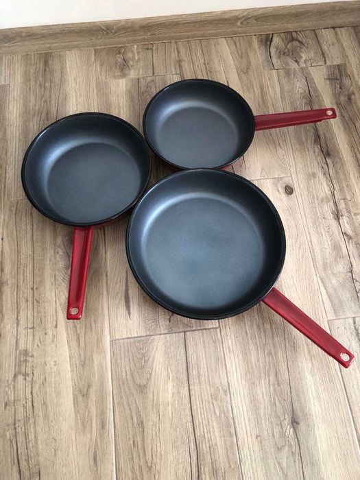 Тефлонови тигани -нови-различни големини