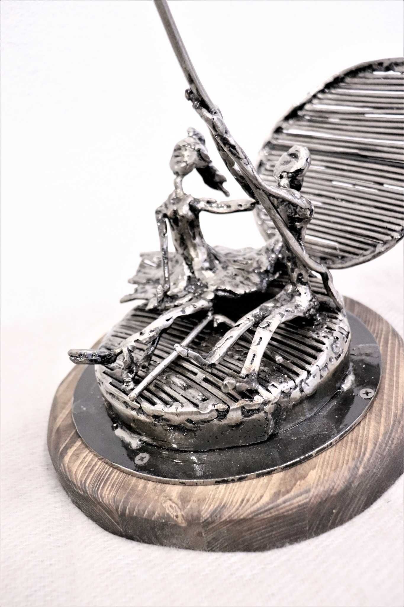 Sculptura Luna-indragostiti- Semnata Razvan Ghita-cadou deosebit