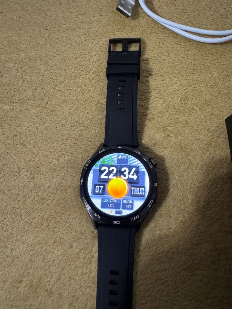Смарт часовник Huawei watch GT 5 46mm перфектен