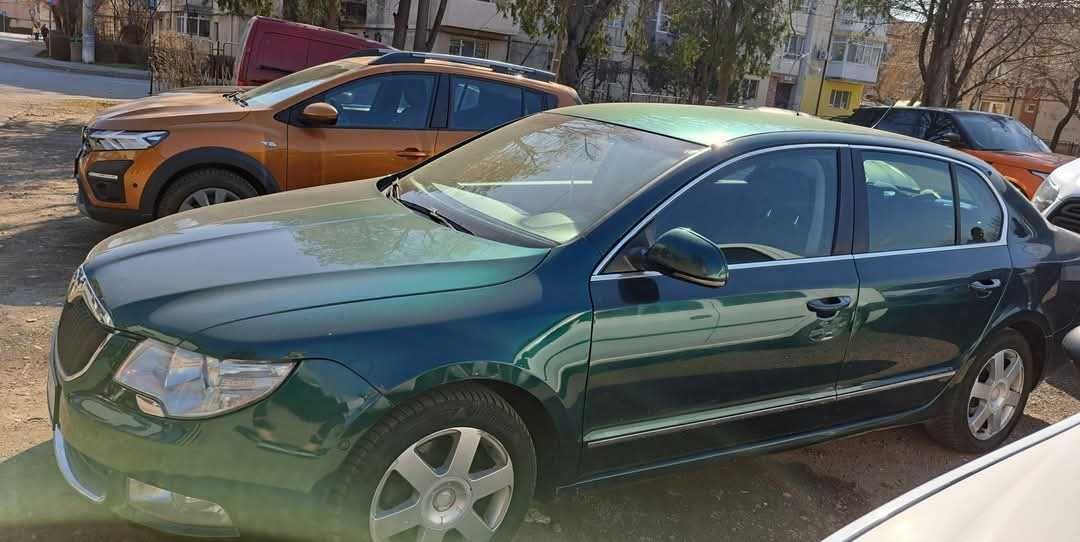 Vând Skoda Superb
