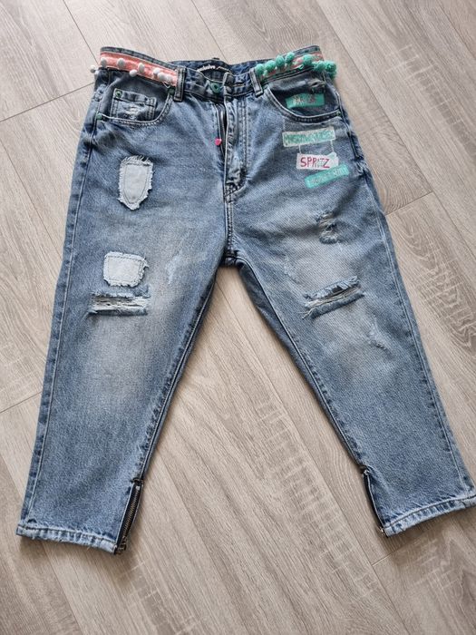 Blugi 3 sferturi cu turul lasat