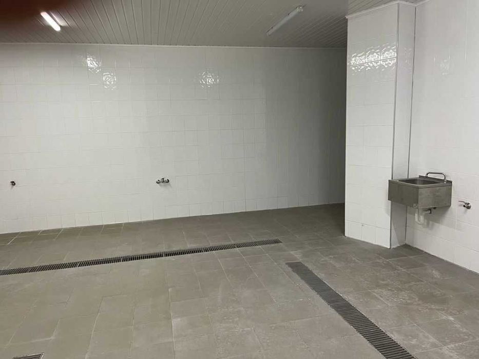 Închiriez/vand,spațiu alimentar 900 mp, producție, alimentare, depozit