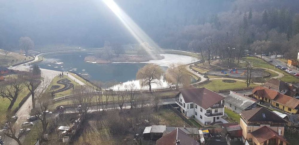 Proprietar vinde Garsonieră - Priveliște Paradisiacă la Lacul Noua, BV