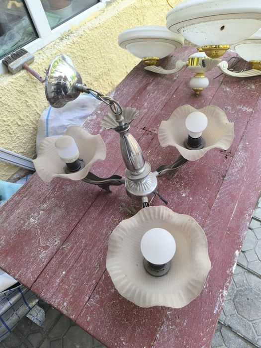 Продается люстра