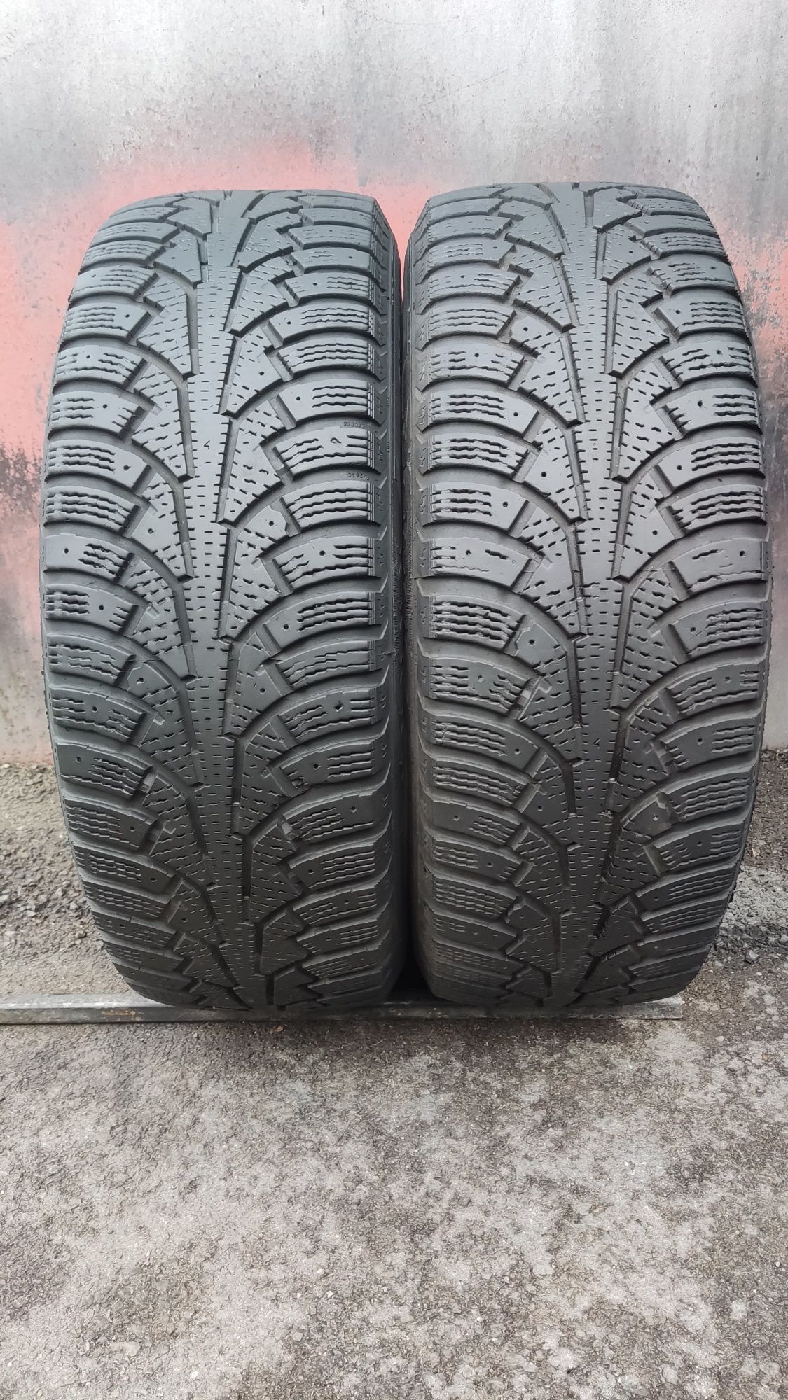 2бр. зимни гуми 215/60/17 Nokian SUV, XL подсилени 
dot21
6.8мм
Добро