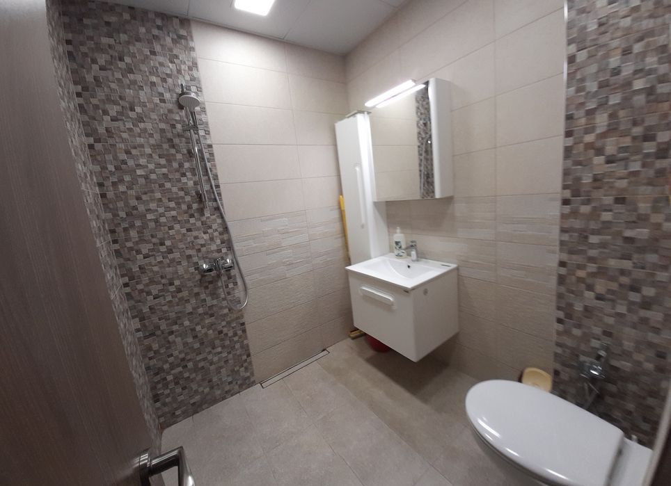 Продава се Двустаен апартамент в Пловдив, Кючук Париж - 73 кв.м за 1781 €/кв.м - Снимка #9