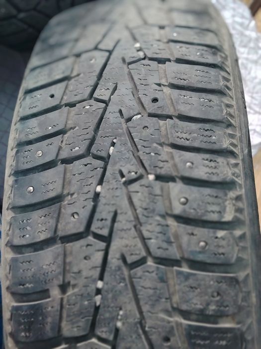Диски с шинами на  зимние шипованные состояние хорошее
