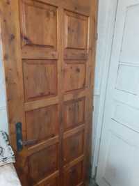 Продавам Дървена  врата