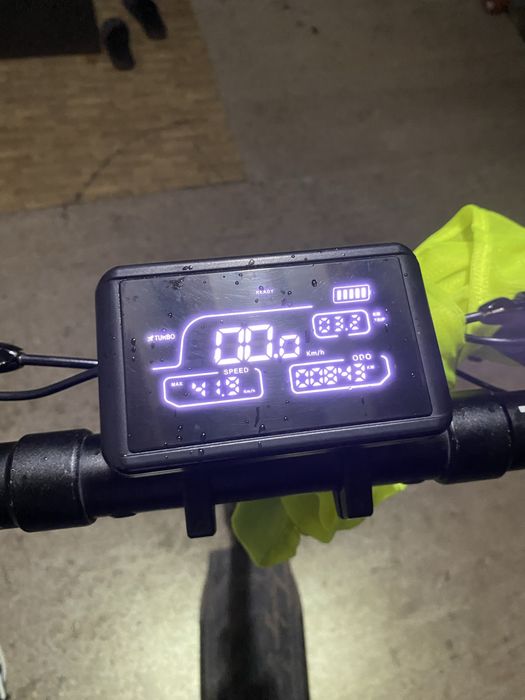 Trotineta electrica ruptor r1