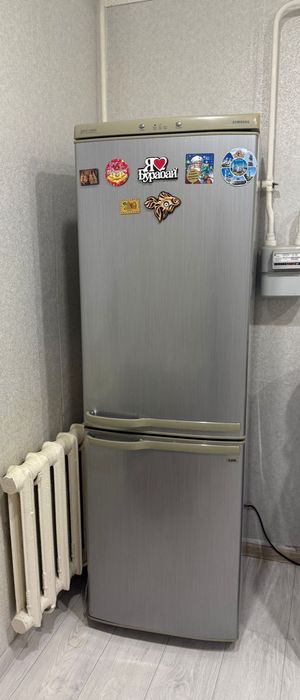 Холодильник Samsung все работает